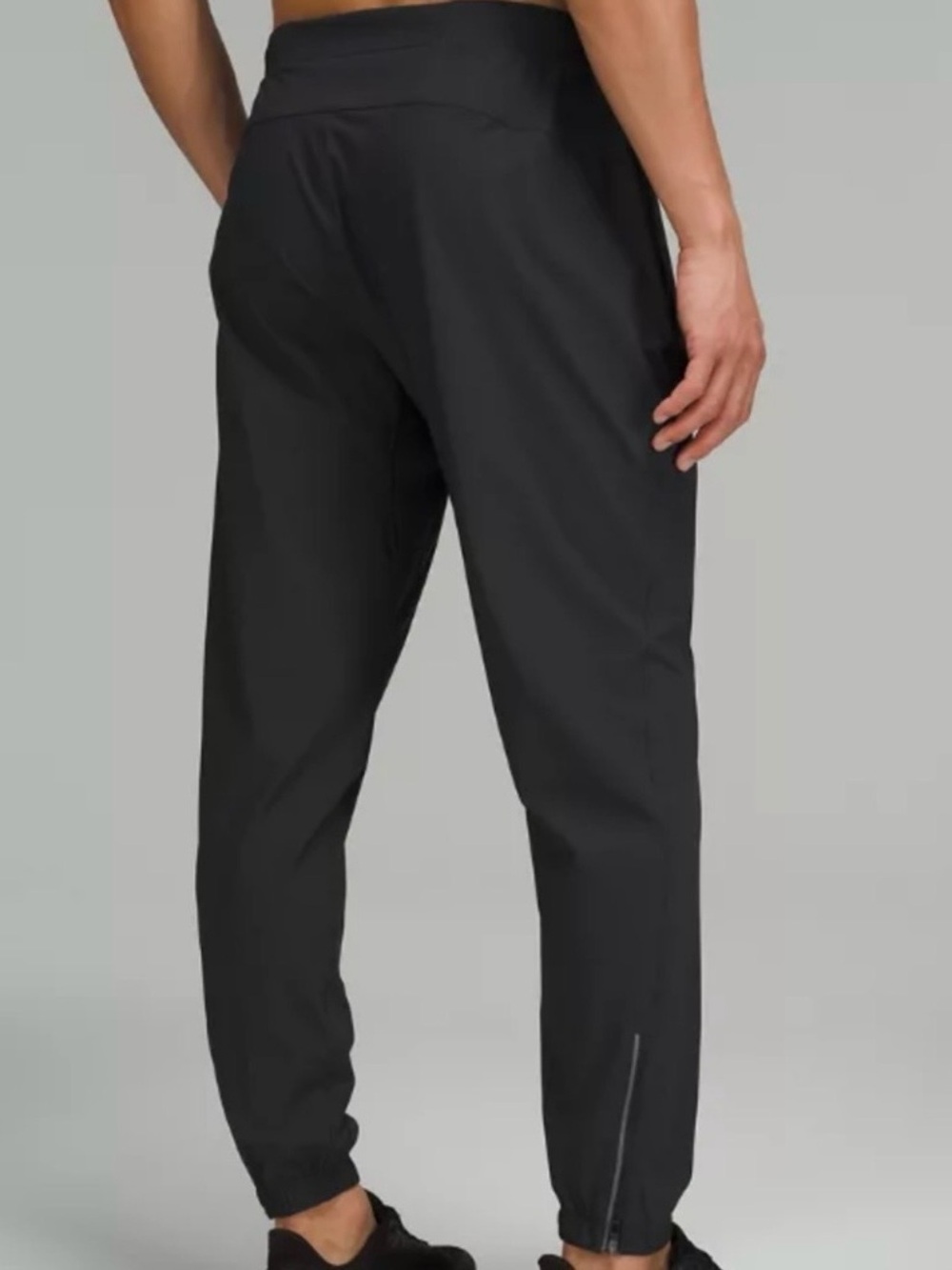 Lululemon Surge Jogger Pants – Men’s XS – Black